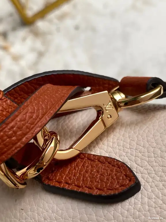 Frstbag ru BB VUITTON LOUIS EVER LOCKME 0413